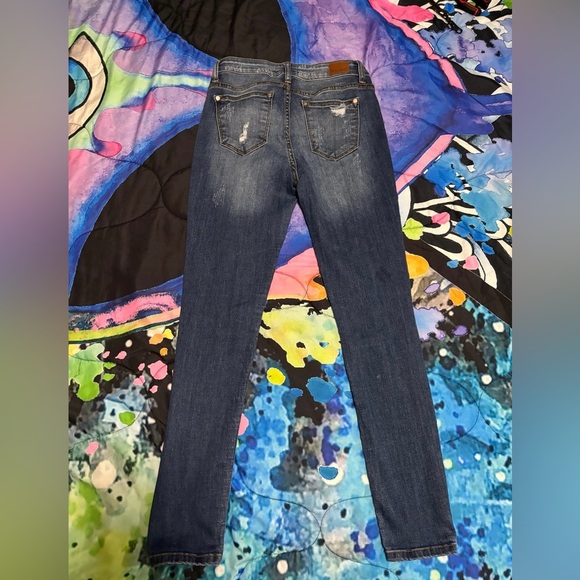 Judy Blue size 7 leopard patch distressed jeans - Picture 2 of 2